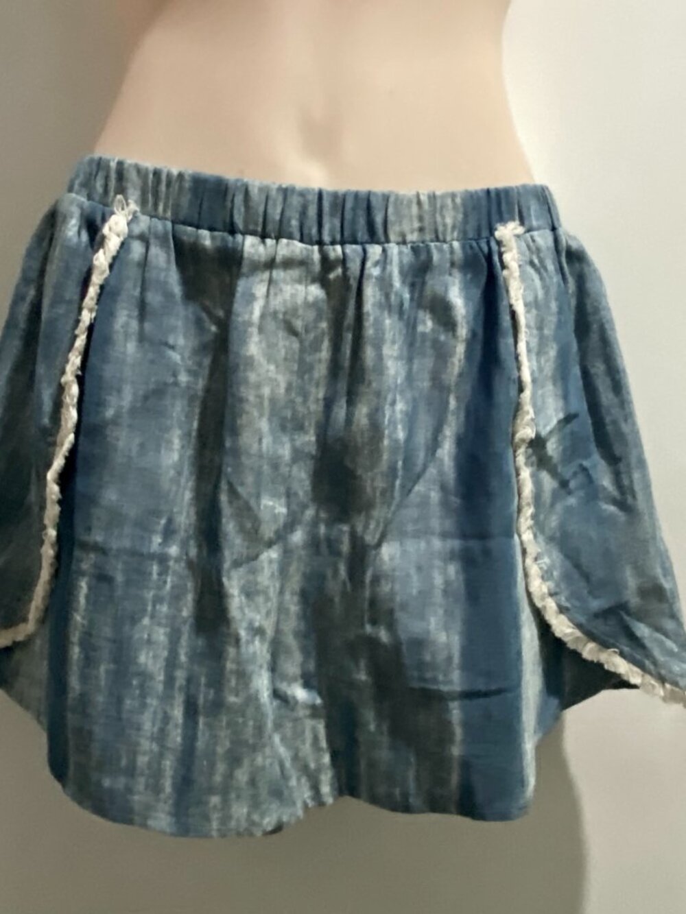 Flying Tomato Washed Chambray Fringed Trim Cotton Pull On Coastal Beach Shorts L